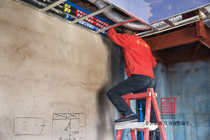 原河名墅裝修施工現場